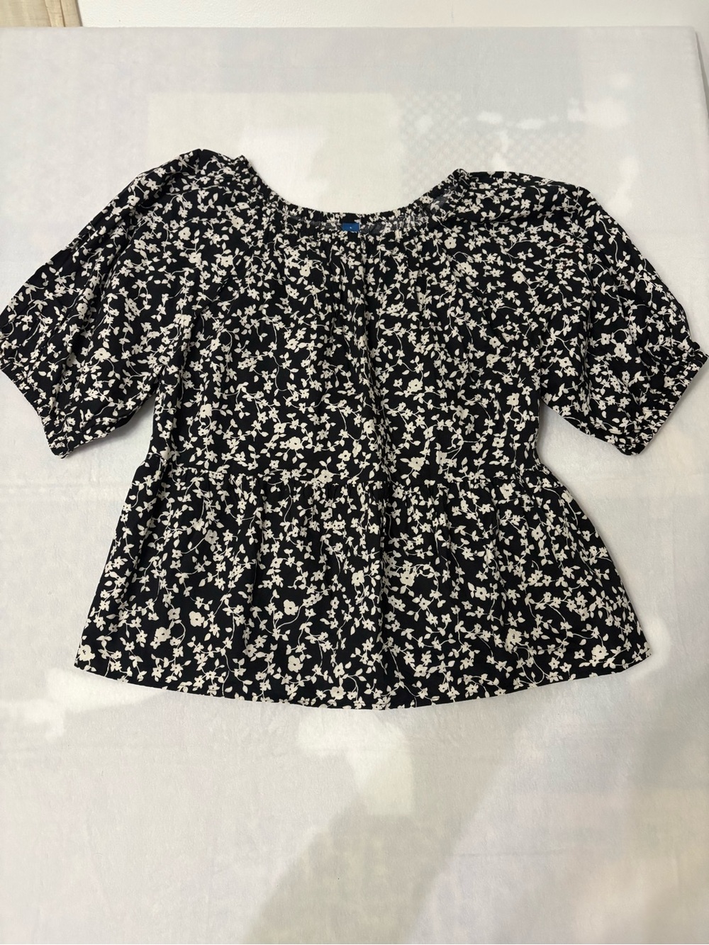 Old Navy Black Floral Peplum Women's Top NWOT size Large